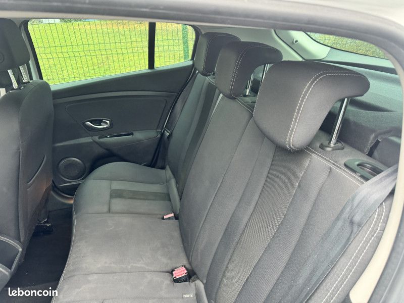 Renault MEGANE III N1 1.5 DCI 105CH EXPRESSION PRO ECO² (image 9)