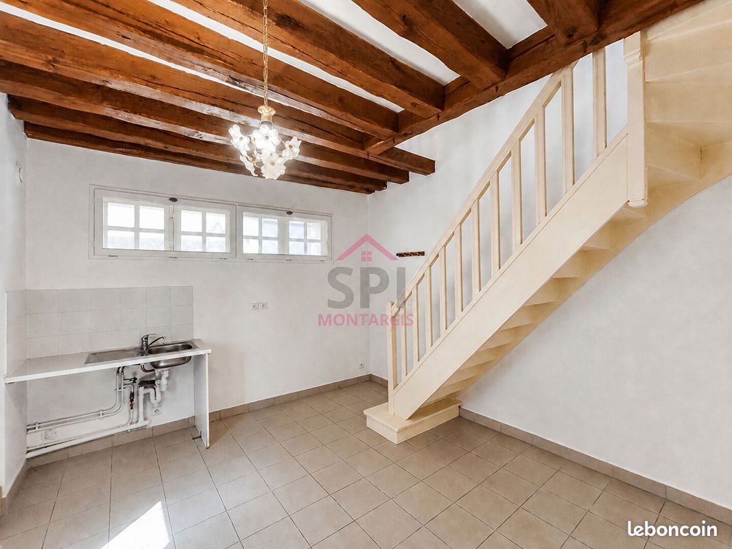 Appartement 2 pièces 27 m² · à Montargis · 27 m² · 390 €