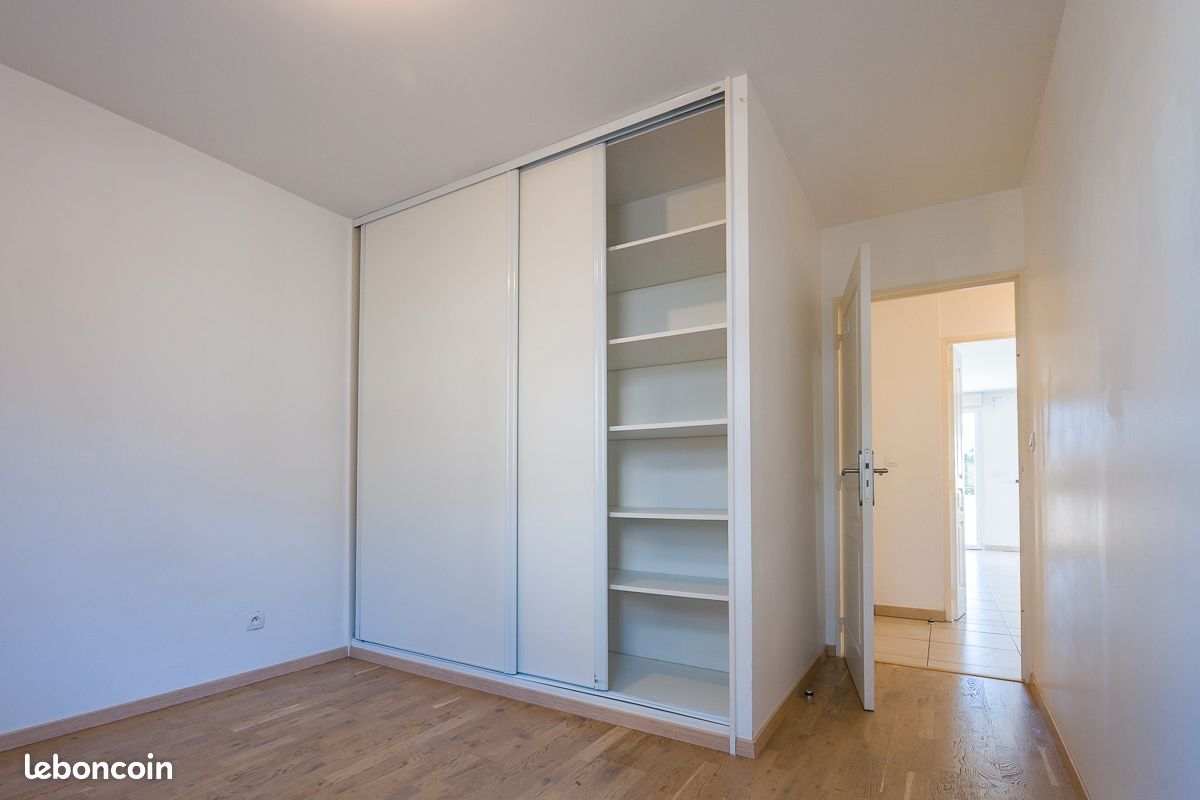 Claix centre – T4 81 m² en RDC – Terrasse 28 m² – Garage (image 6)