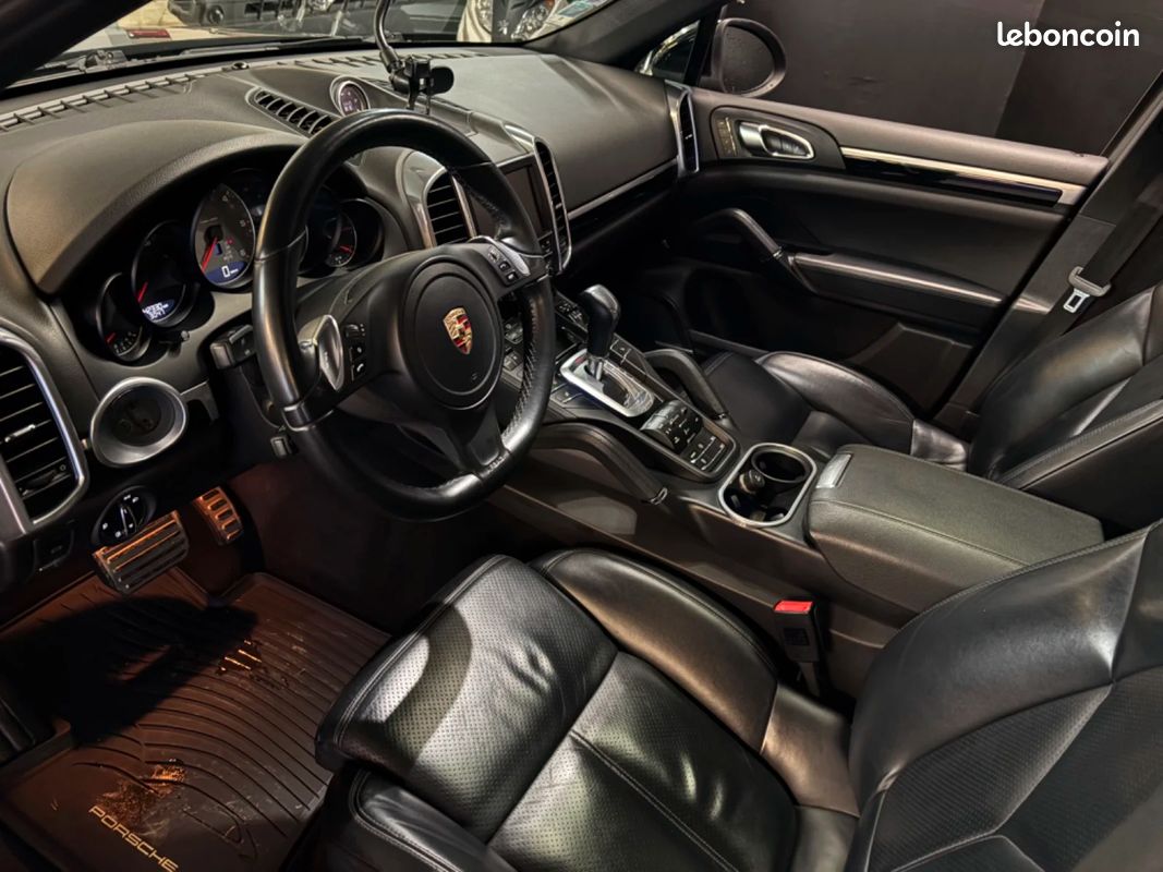 PORSCHE CAYENNE 4.2D V8 S Tiptronic S A (image 10)