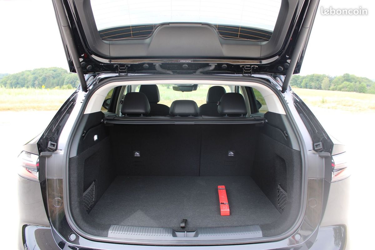 Mg HS LUXURY 224 CV HYBRID+ GPS 3D CAMÉRA 360° JA 19 USB I-COKPIT FULL LED BOITE AUTO (image 7)