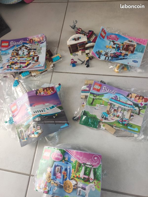 Lots Lego Friends et princess (image 1)