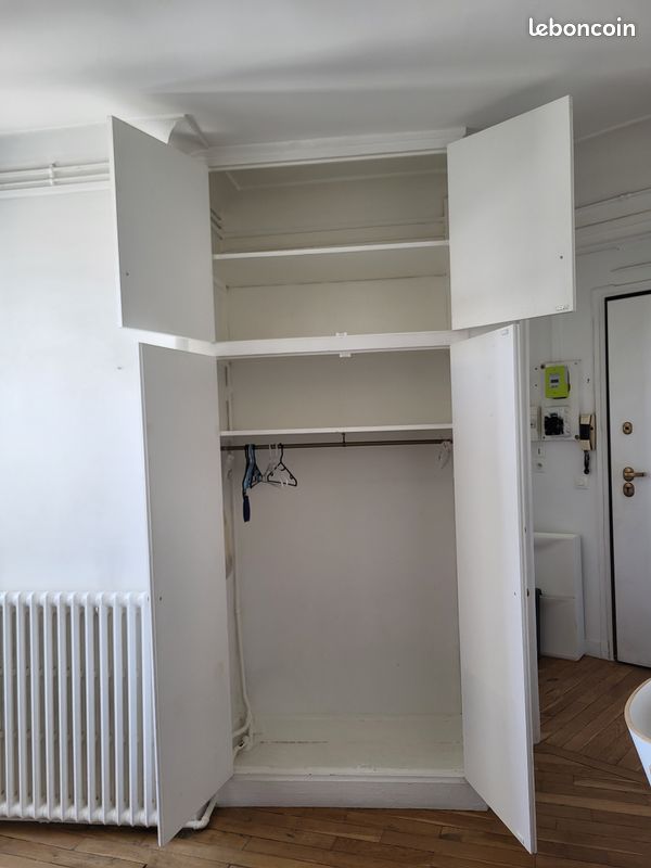 Studio lumineux de 15 m² avec balcon et vue sur les toits (image 7)