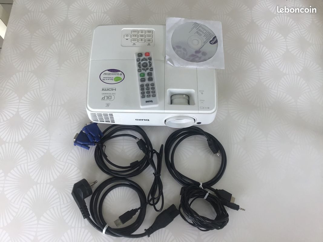 Vidéo projecteur BENQ tw523p avec télécommande (image 4)