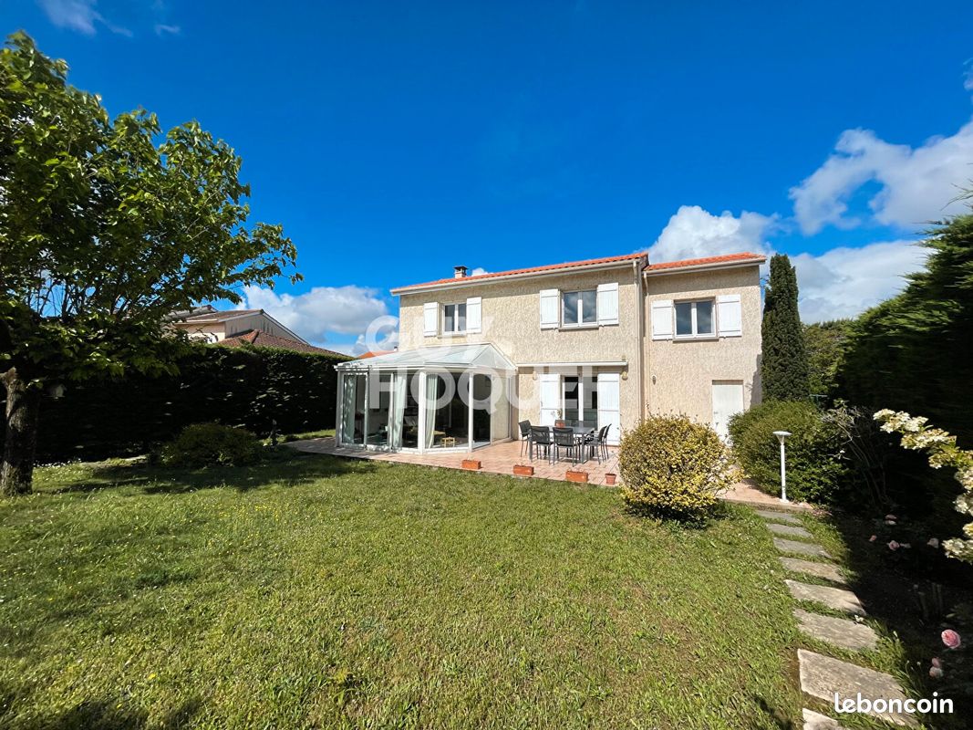 Maison 5 pièces 128 m² · à Saint-Bonnet-de-Mure · 128 m² · 527 000 €