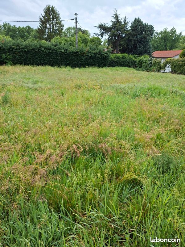 Terrain constructible mozac · 84 200 €