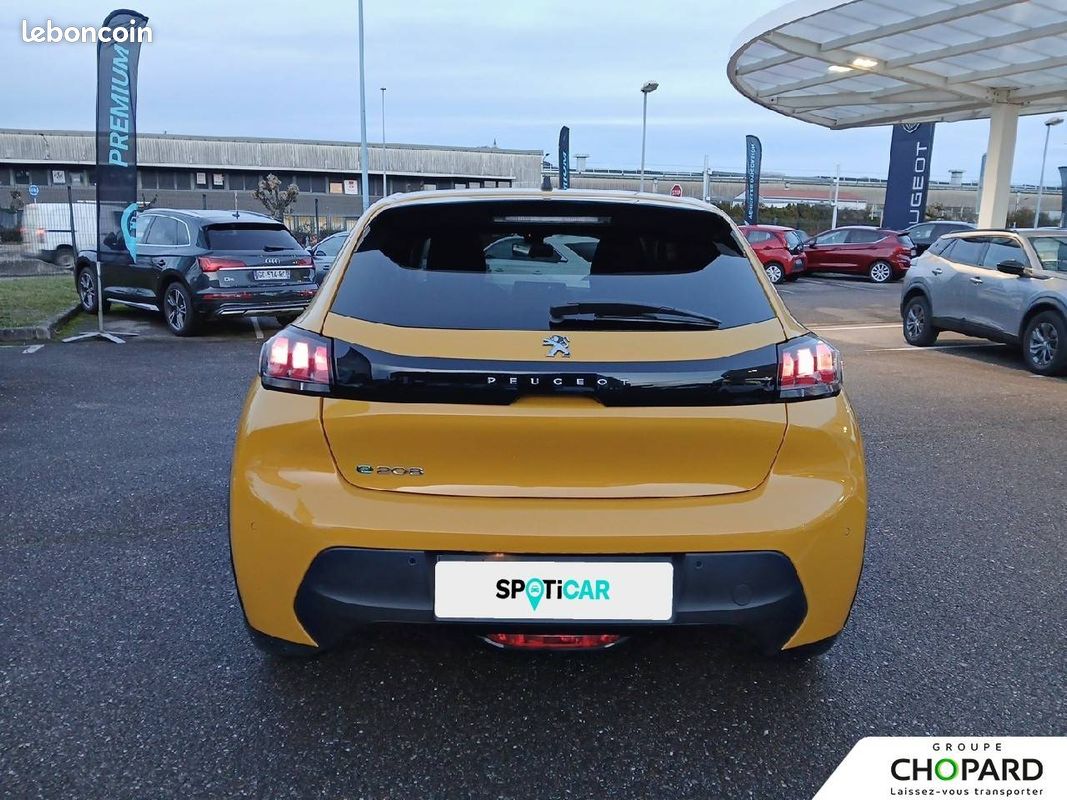 PEUGEOT 208 Electrique 50 kWh 136ch Style (image 13)