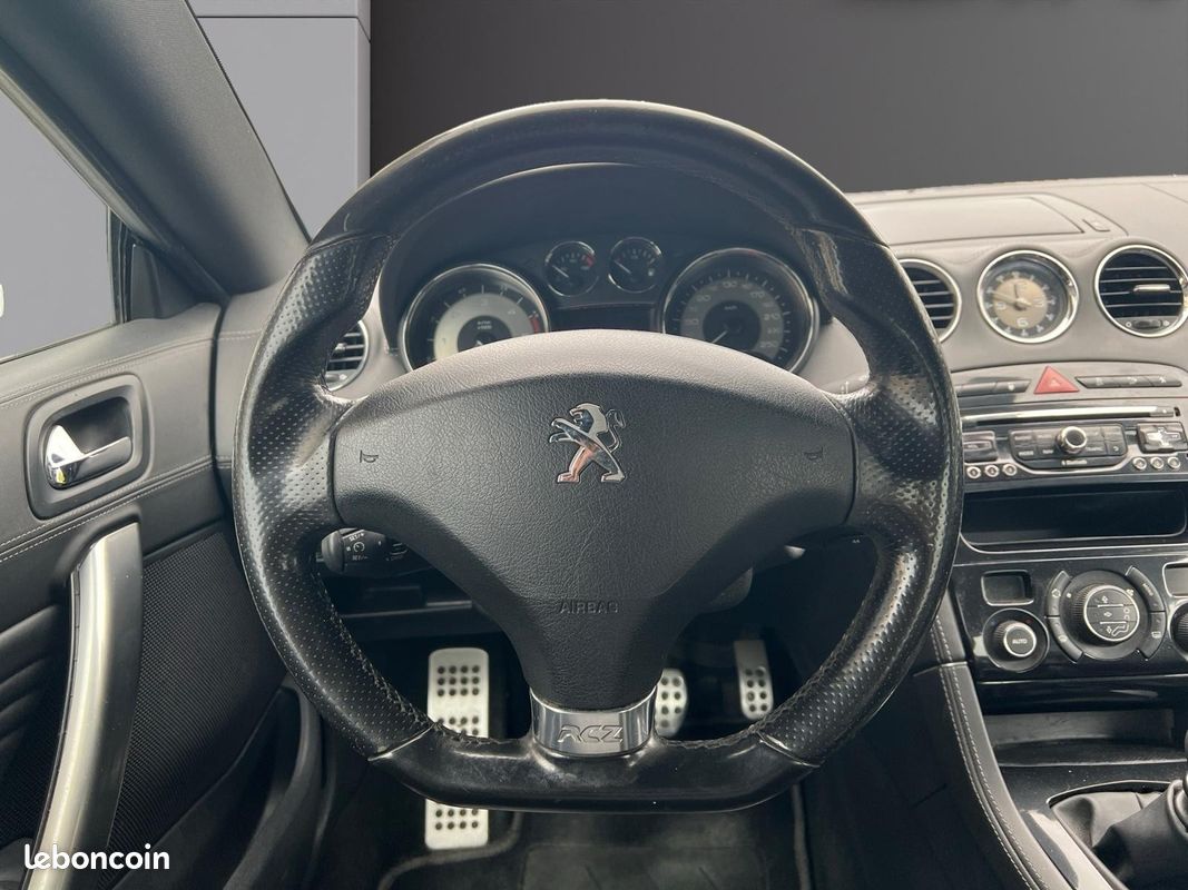 PEUGEOT RCZ 2.0 HDi FAP 160ch Magnetic Garantie 12 mois (image 13)