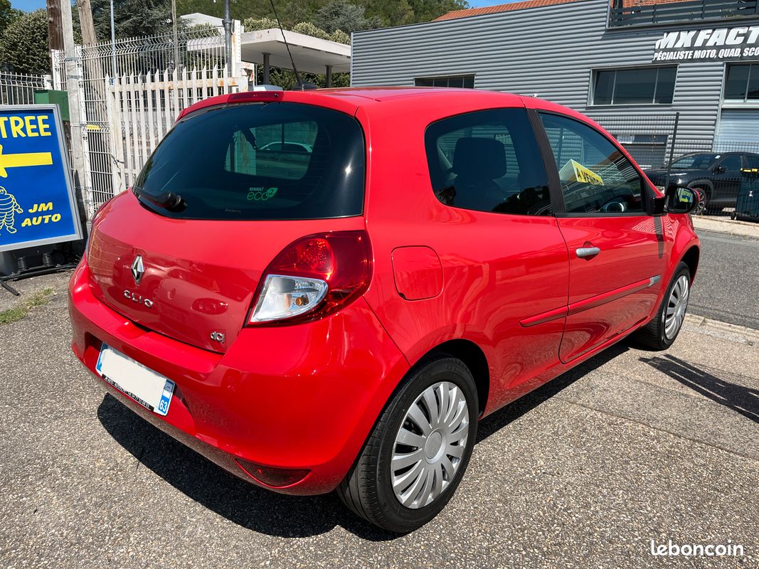 Belle Renault clio III 1.5 dci gps clim possibilité garantie 12 / 24 / 36 mois (image 2)