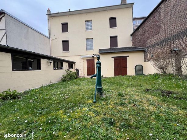 Maison 7 pièces 210 m²