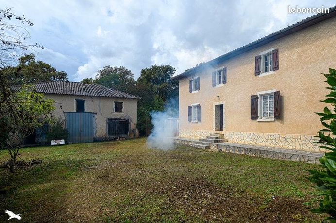 Maison 8 pièces 215 m²