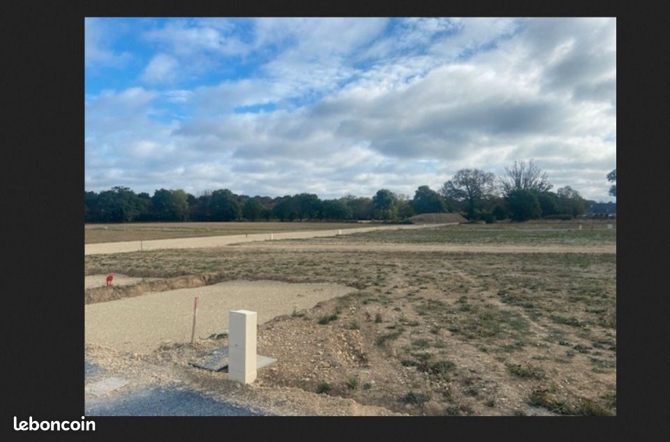Terrain 900 m² · à Bonchamp-lès-Laval · 135 000 €