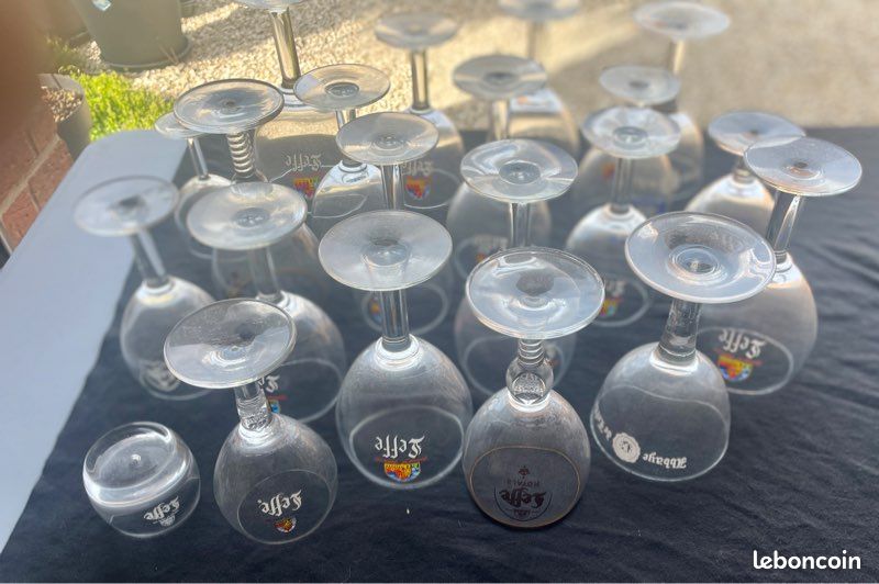 Vends verres et gadgets de marque Publicitaire (image 2)