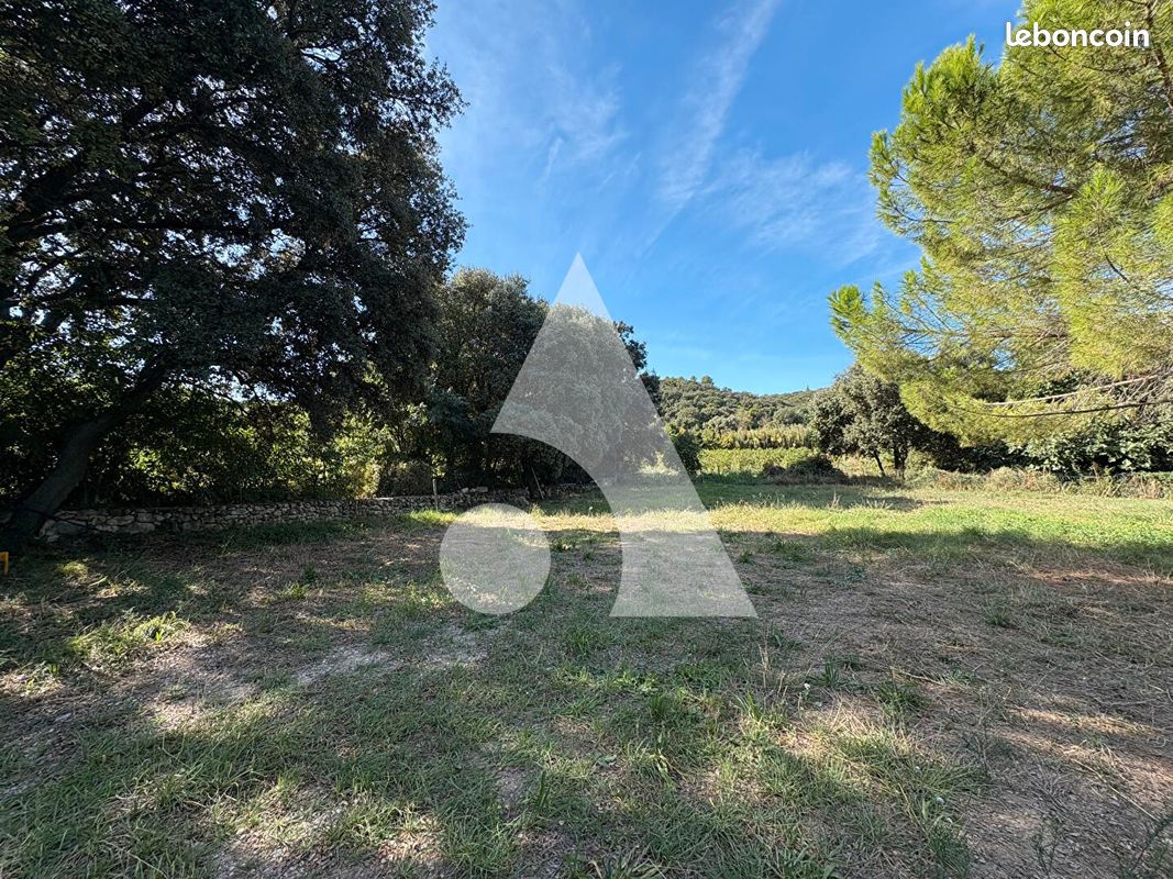 Terrain 2116 m² · à Le Pouget · 2 116 m² · 284 990 €