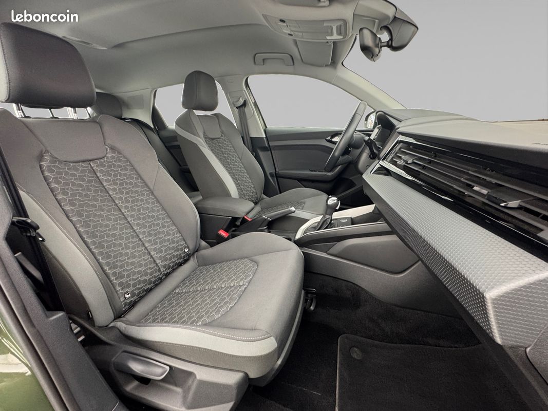 AUDI A1 Sportback 30 TFSI 116 ch S tronic 7 Design + camera + clé confort (image 10)
