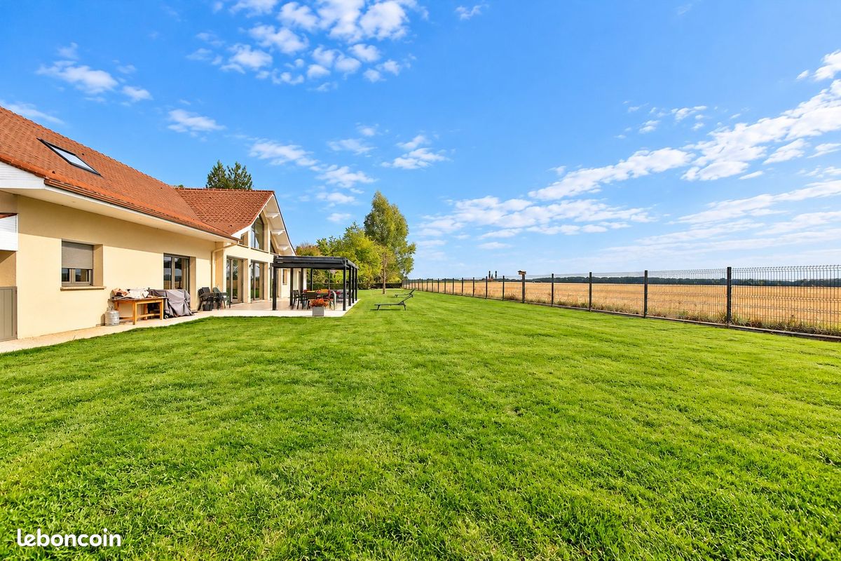 Maison 9 pièces 340 m² · à Saint-Rémy-l'Honoré · 340 m² · 1 155 000 €