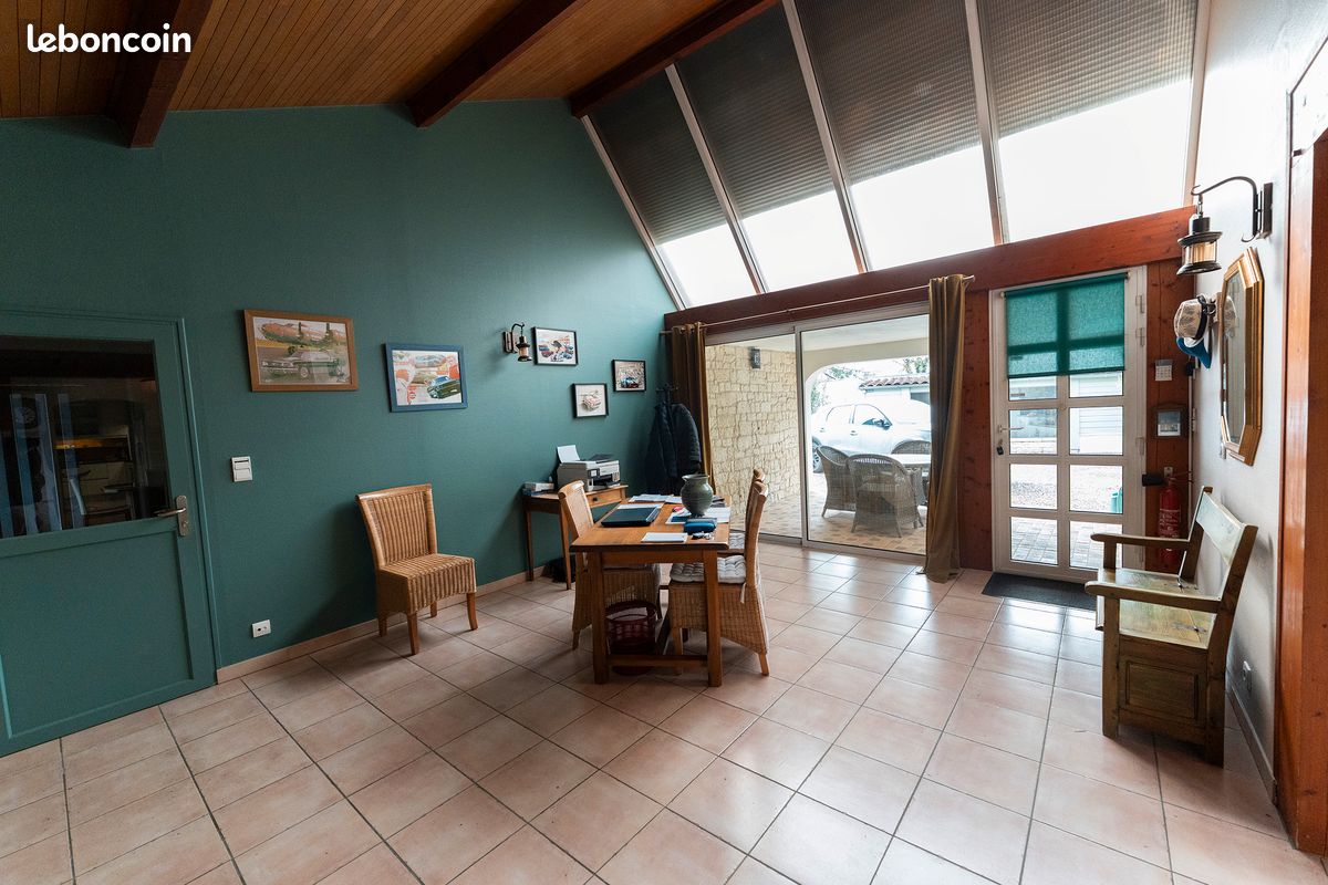 MAISON DE CARACTÈRE 200 m² + LOGEMENT INDÉPENDANT 55 m² + PISCINE COUVERTE- Creysse, proche BERGERAC (image 6)