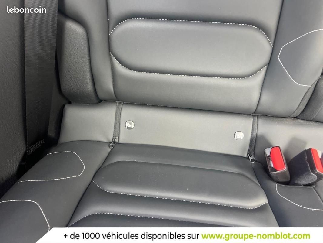 Citroën C4 BlueHDi 110 S&S BVM6 Shine (image 23)