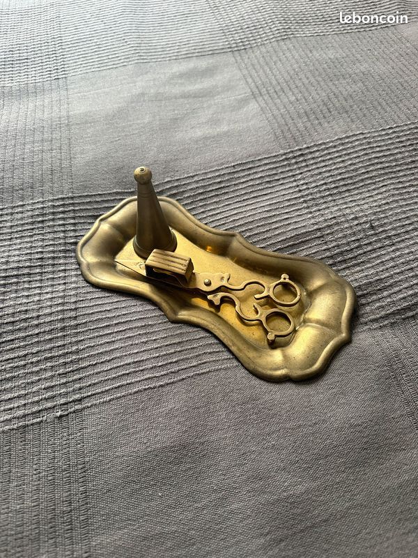 ANCIEN BOUGEOIR LAITON XVIIe Haute époque Collection Bougie Flambeau Deco Lampe Imgx1200 154