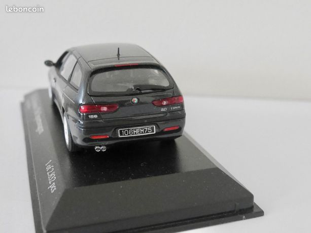 Minichamps 1/43 Alfa Romeo 156 Sport Wagon 2001 – Bleu Métal, Collection (Réf: GC3961 / 400120715)