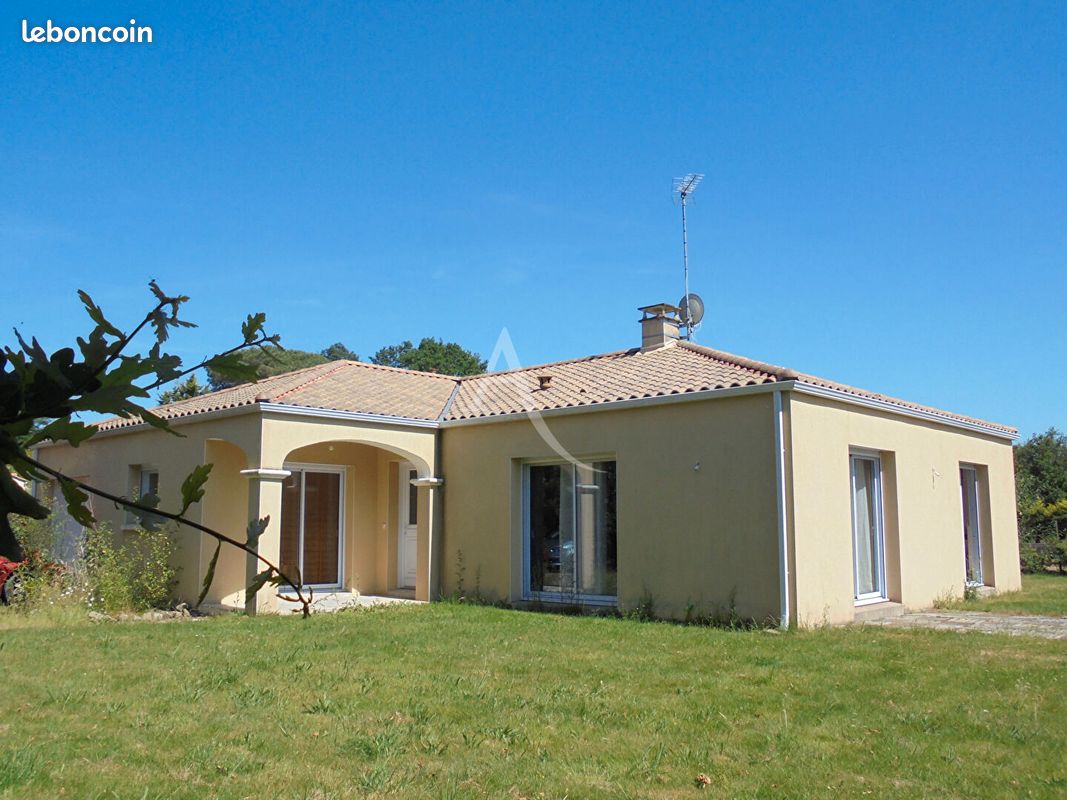 Maison 4 pièces 99 m² · aux Achards · 99,4 m² · 272 000 €