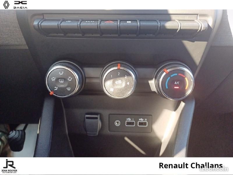 Renault Clio 1.5 dCi 100ch Evolution - 25 (image 23)