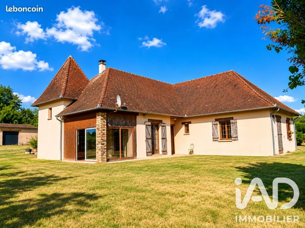 Propriété 7 pièces 143 m²