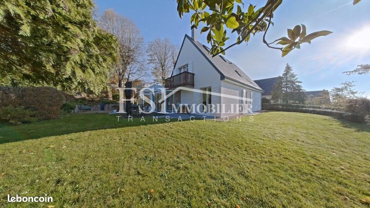 Maison 7 pièces 215 m²