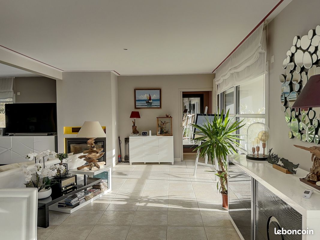 Propriété 6 pièces 200 m² (image 5)