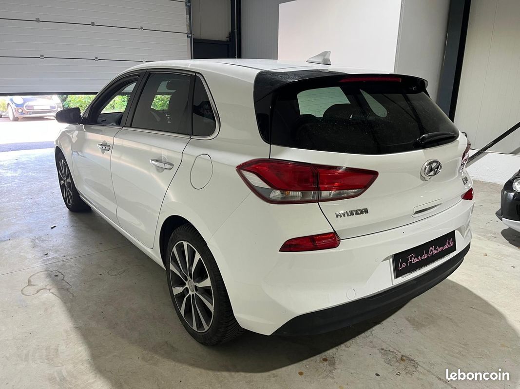 HYUNDAI i30 1.0 T-GDi 120 BVM6 Edition #1 CAMERA DE RECUL - KEYLESS - ENTRETIEN HYUNDAI (image 9)