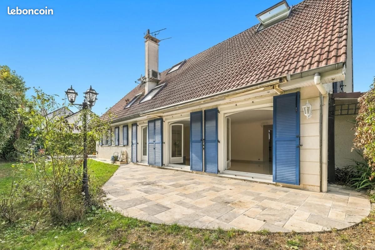 Maison 7 pièces 250 m² · à Ballainvilliers · 250 m² · 595 000 €