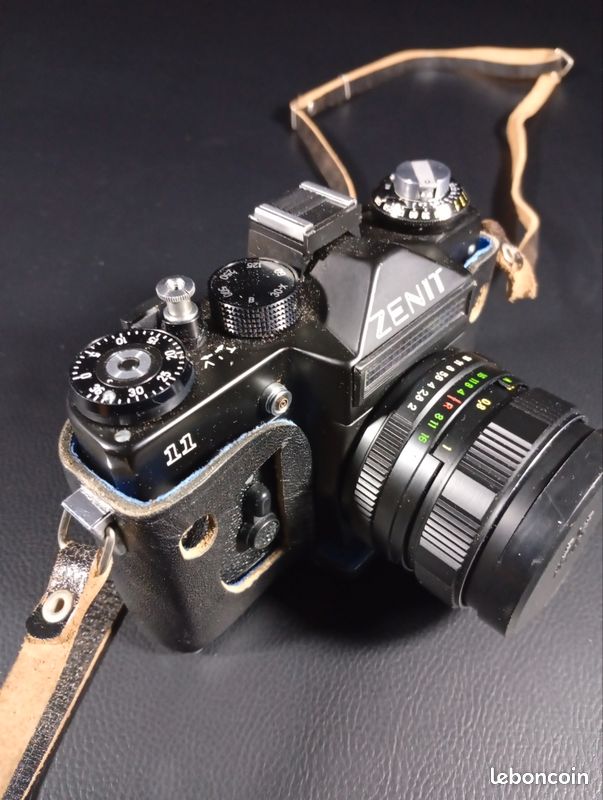 Appareil photo argentique vintage Zenit 11 avec étui cuir original – 35 mm SLR URSS (image 4)