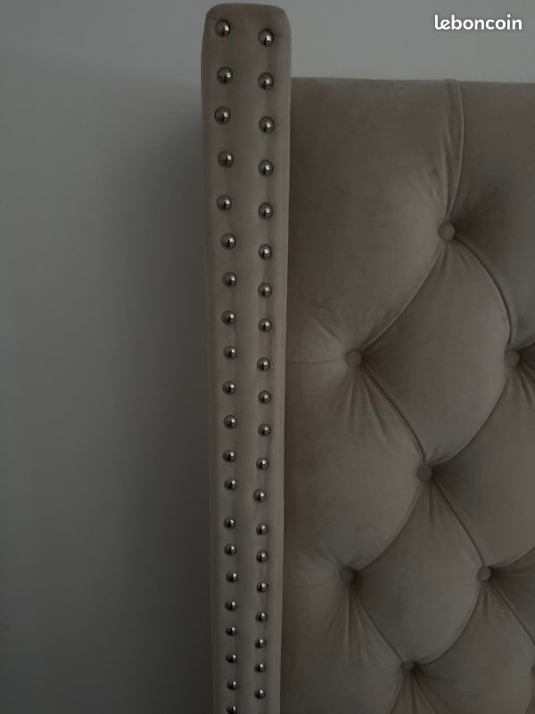 Lit (image 4)