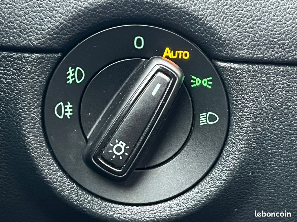 Skoda OCTAVIA COMBI 1.4 TSI 150CH GREEN TEC STYLE DSG7 (image 26)