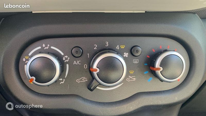 Renault Twingo 1.0 SCe 75ch Zen - 20 (image 27)