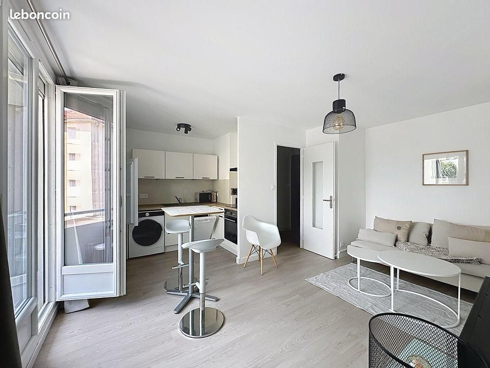 Appartement 3 pièces 49 m² · à La Tronche · 49 m² · 960 €