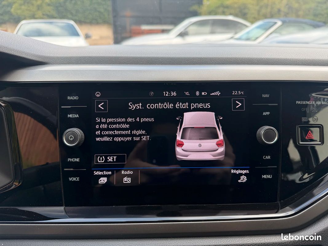 Volkswagen POLO VI Confortline Business / Apple CarPlay / Régulateur de vitesse (image 28)