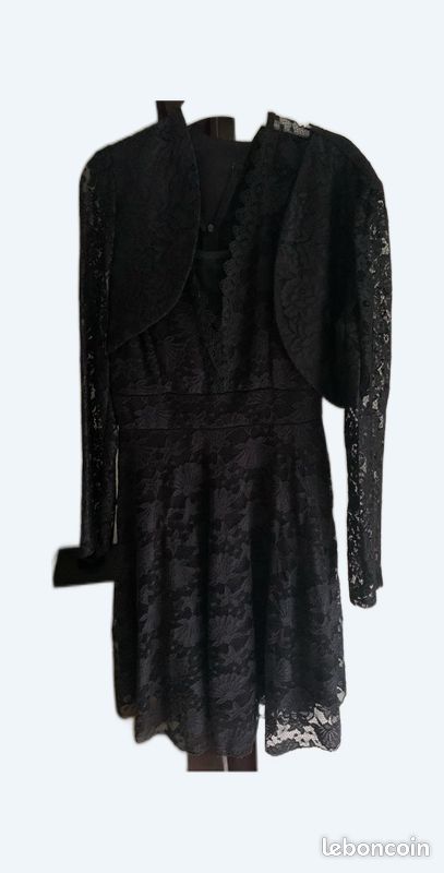 Robe (image 1)