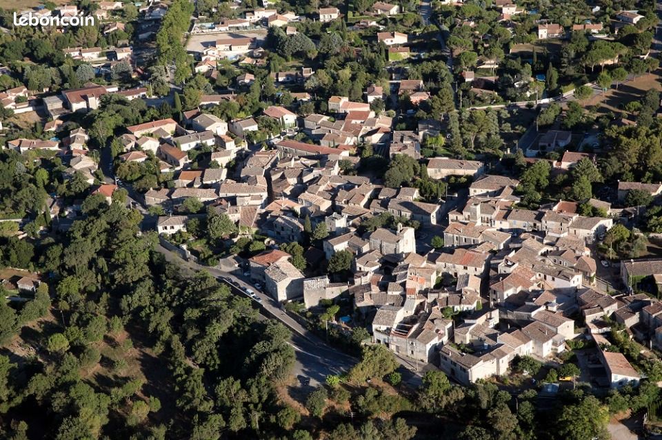 Terrain 700 m² Claret · 179 000 €