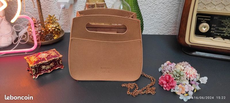 Adorable petit sac aspect croûte de cuir camel My Little Box X Nat