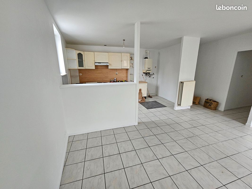 Appartement 4 pièces 87 m² · à Saint-Étienne · 87 m² · 670 €