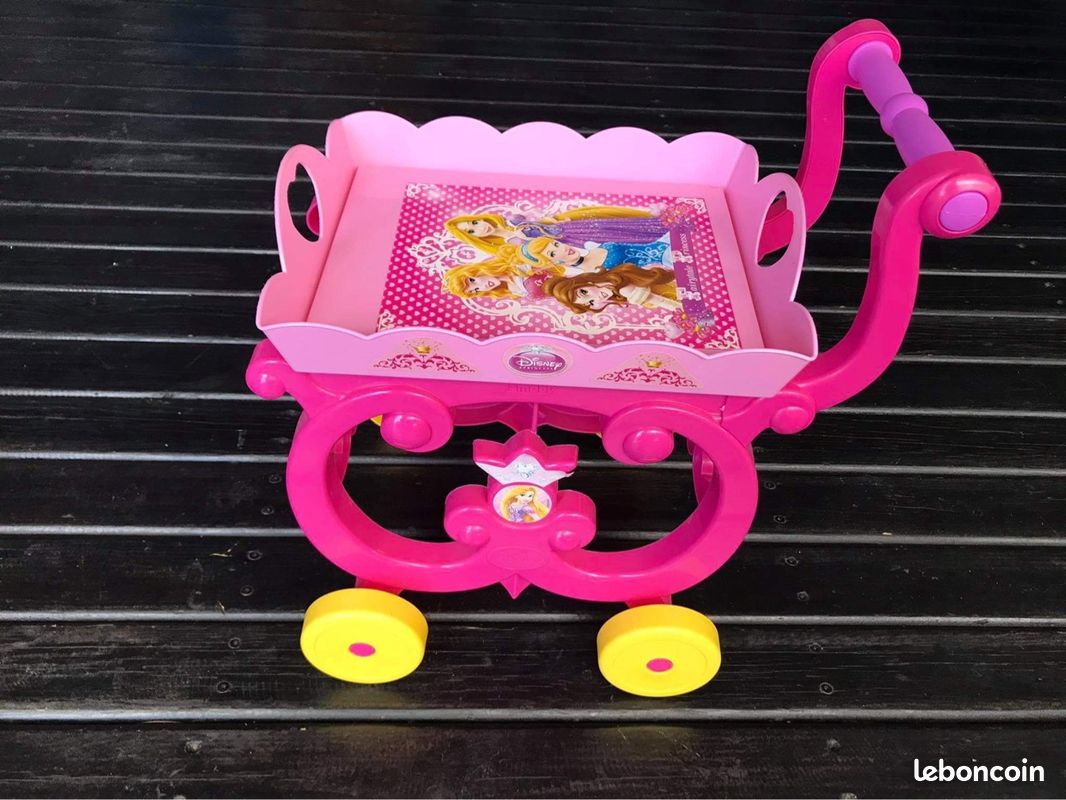 Cuisine enfant et desserte avec dinette (image 2)