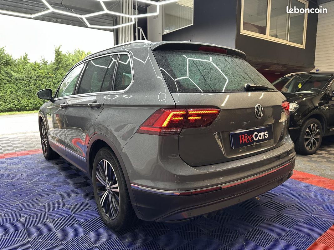VOLKSWAGEN TIGUAN 2.0 16V TDI BlueMotion - 150 - BV DSG 7 2016 Carat Exclusive PHASE 1 (image 19)