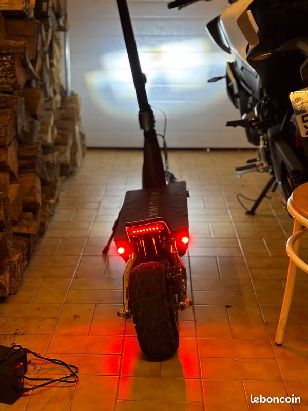 Trottinette électrique ANGWATT X1 – 3600W / 60V / 22,5Ah (image 10)