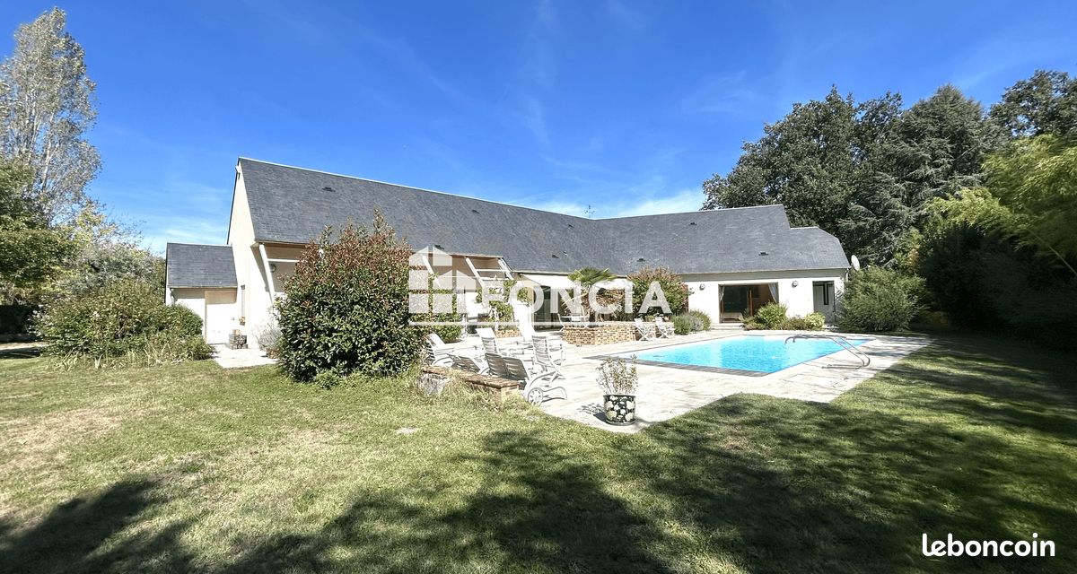 Maison 5 pièces 260 m² · à Saint-Denis-en-Val · 260 m² · 697 000 €