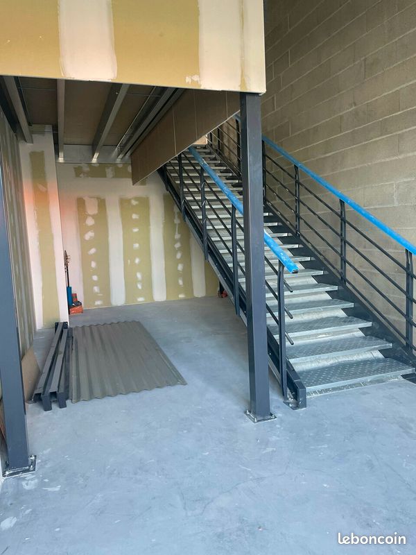 Bureaux 160 m² LA VILLE AUX DAMES (image 3)