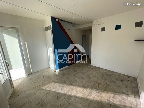 https://img.leboncoin.fr/api/v1/lbcpb1/images/53/b0/a7/53b0a774d931c7b9064b16ed12f1445496b34ded.jpg?rule=ad-image