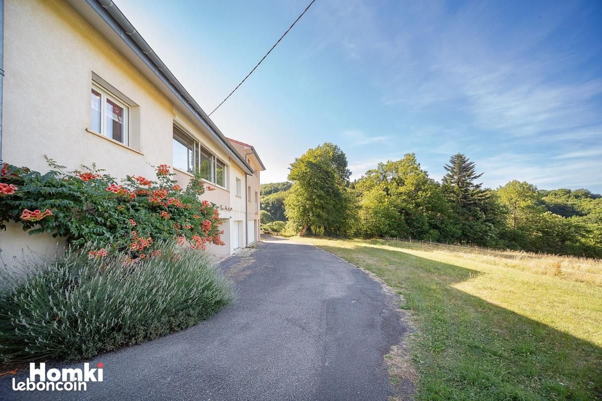 Maison 9 pièces 200 m² · à Le Rialet · 200 m² · 299 900 €