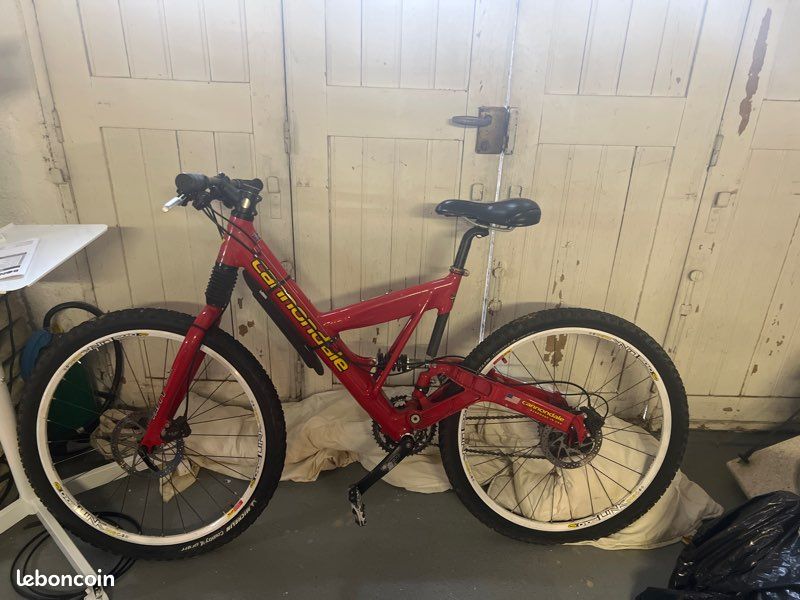 Vélo vtt Cannondale collection V1000 (image 1)