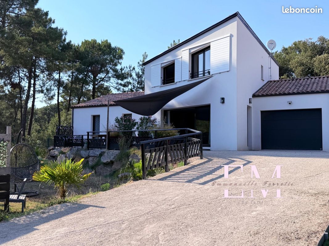 Maison 6 pièces 141 m² · à L'Aiguillon-la-Presqu'Île · 141 m² · 479 000 €